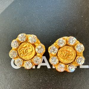 Chanel vintage XL CC crystal clip on earrings